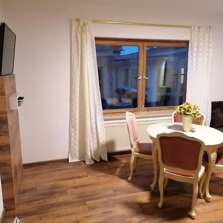 Ferienwohnung Helli ไทเซนดอร์ฟ ภายนอก รูปภาพ