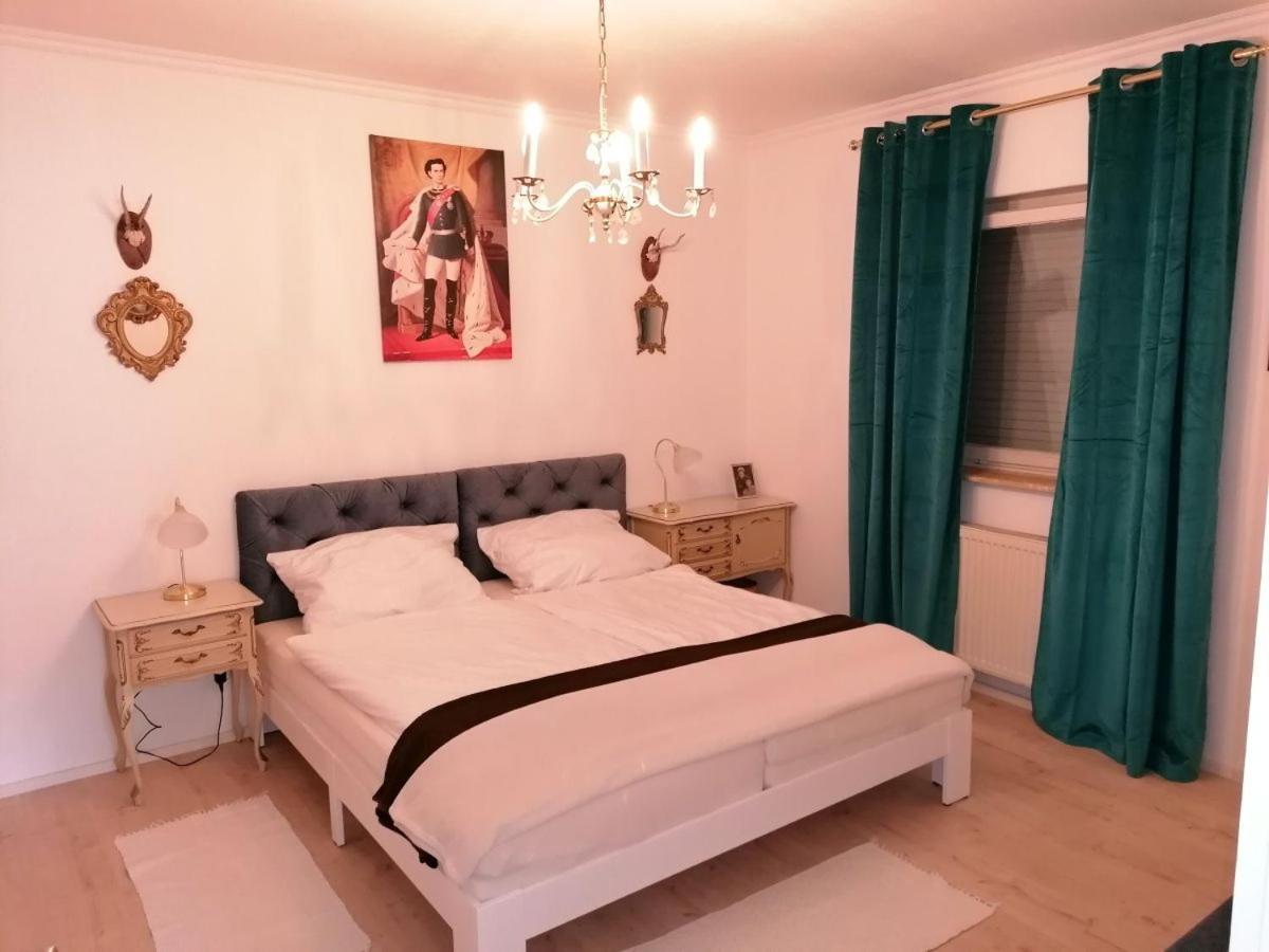 Ferienwohnung Helli ไทเซนดอร์ฟ ภายนอก รูปภาพ